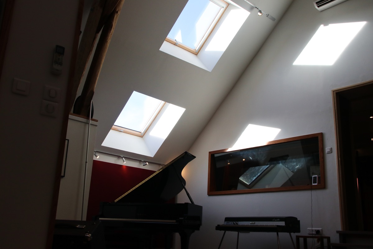 Partie de la live room du studio d'enregistrement au Deffand